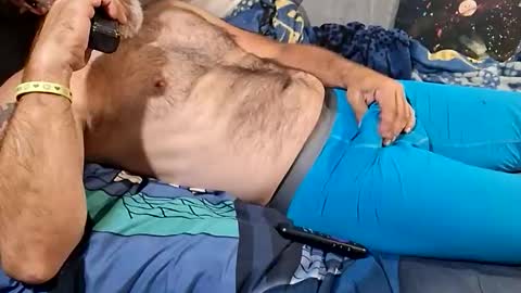 dirtmcgirt82 online show from April 13, 2026, 7:03 am