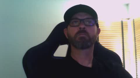 Snapshot of dirtrider15 chatting on February 16, 2025, 9:05 pm dirtrider15 online show from February 16, 2025, 9:05 pm