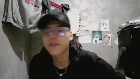 dirty model online show from April 19, 2026, 8:13 am