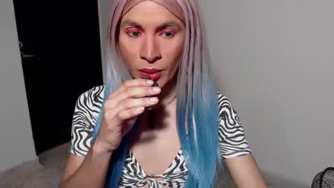 dirtydanezka online show from November 21, 2025, 4:33 am