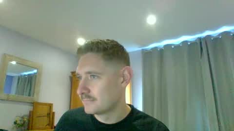 Exhibitionist Ben online show from November 17, 2025, 10:32 am