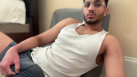 Snapshot of dirtynick1 chatting on March 5, 2025, 4:35 pm dirtynick1 online show from March 5, 2025, 4:35 pm