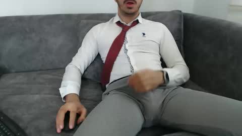 dirtyybooyy77 online show from May 14, 2026, 6:42 am
