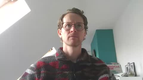 Snapshot of discovery_99 chatting on October 28, 2025, 1:47 pm discovery_99 online show from October 28, 2025, 1:47 pm