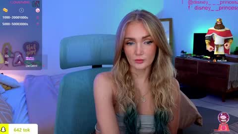 Snapshot of disney__princess chatting on May 1, 2026, 7:13 am JASMINE online show from May 1, 2026, 7:13 am