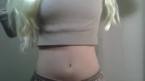 DitaMilton online show from November 27, 2025, 8:00 pm