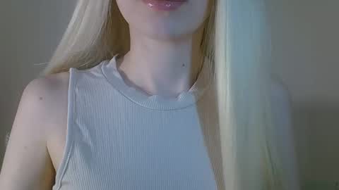DitaMilton online show from June 4, 2026, 8:15 pm