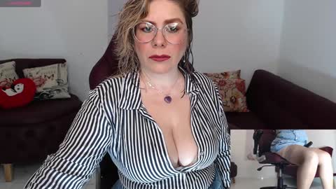 Diva online show from January 8, 2025, 10:37 pm