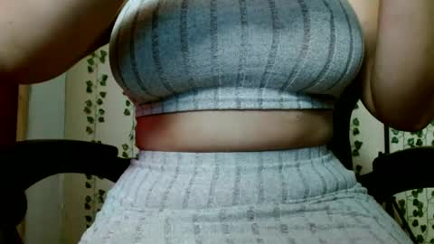 Snapshot of divadirty chatting on February 5, 2025, 11:44 am Mari online show from February 5, 2025, 11:44 am