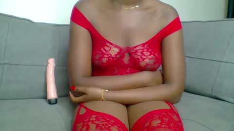 queen kinky online show from April 16, 2026, 10:01 pm
