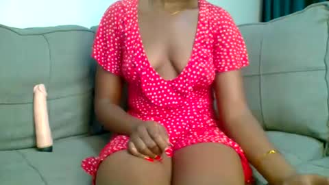 queen kinky online show from May 15, 2026, 4:30 am