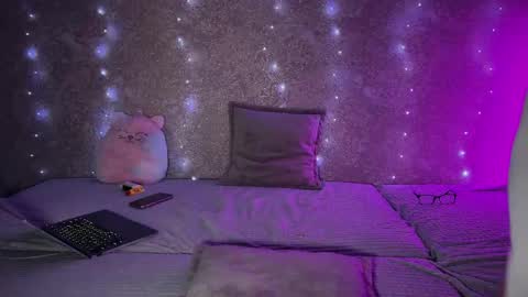 Snapshot of divine_hannah chatting on January 14, 2026, 6:02 pm Hannah online show from January 14, 2026, 6:02 pm