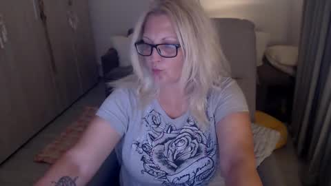 Alexxa online show from May 25, 2026, 7:20 pm