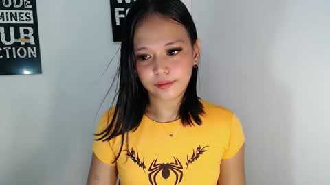 Crystal mae online show from April 23, 2026, 2:41 pm