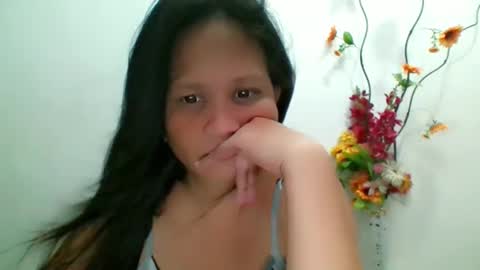 Snapshot of divinegrace10 chatting on February 14, 2025, 2:28 am Divine Grace Close To Your Hear online show from February 14, 2025, 2:28 am