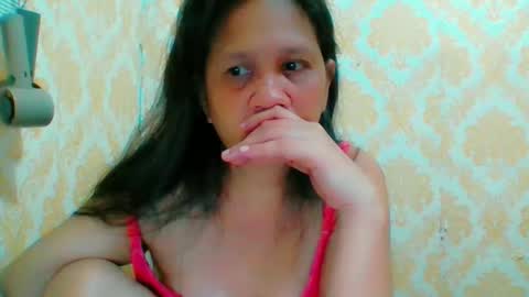 Snapshot of divinegrace10 chatting on October 31, 2025, 2:34 am Divine Grace Close To Your Hear online show from October 31, 2025, 2:34 am