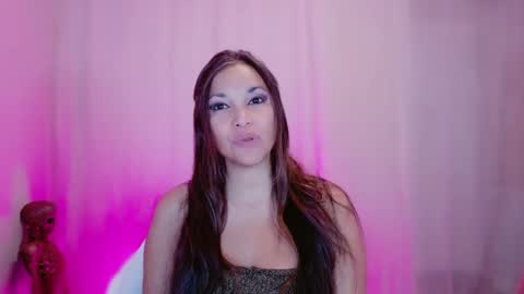 Snapshot of divinelynn chatting on February 24, 2025, 12:26 pm DivineLynn online show from February 24, 2025, 12:26 pm