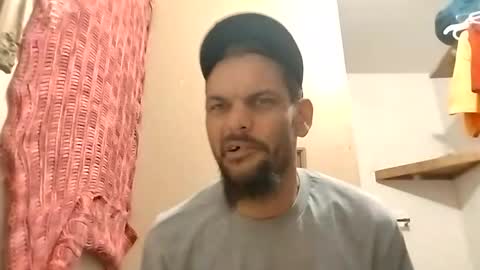 Snapshot of dixonbird41 chatting on March 3, 2025, 2:04 pm dixonbird41 online show from March 3, 2025, 2:04 pm