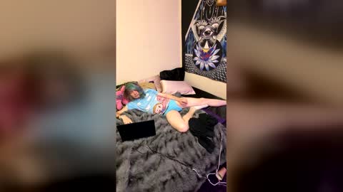 diztraxtion2468 online show from April 10, 2026, 3:56 am