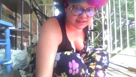 dizzinsweatyy online show from July 16, 2026, 8:37 pm