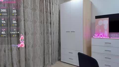 Maddy online show from September 13, 2025, 6:51 pm