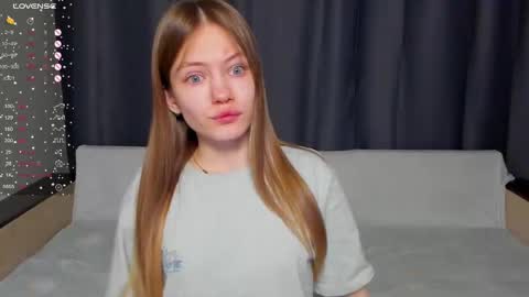 Polly and Kiriko online show from February 12, 2025, 8:18 pm