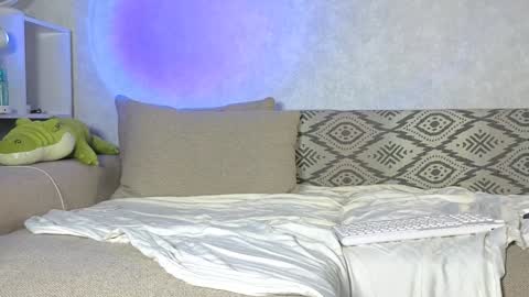 Alex online show from December 21, 2024, 1:32 pm