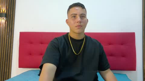  01 online show from May 15, 2026, 11:50 am