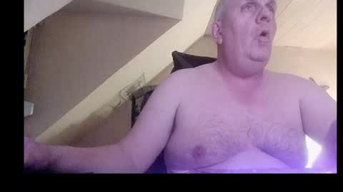 doggy2629 online show from April 15, 2026, 8:31 pm