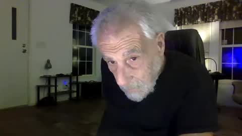 Snapshot of dogluc7 chatting on December 5, 2024, 1:36 am dogluc7 online show from December 5, 2024, 1:36 am