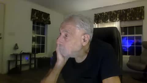 Snapshot of dogluc7 chatting on December 7, 2024, 2:31 am dogluc7 online show from December 7, 2024, 2:31 am