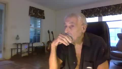 Snapshot of dogluc7 chatting on December 29, 2024, 7:43 pm dogluc7 online show from December 29, 2024, 7:43 pm