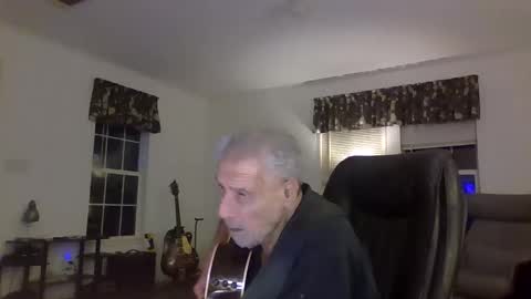 Snapshot of dogluc7 chatting on December 30, 2024, 12:22 am dogluc7 online show from December 30, 2024, 12:22 am