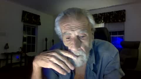 Snapshot of dogluc7 chatting on January 29, 2025, 4:26 am dogluc7 online show from January 29, 2025, 4:26 am