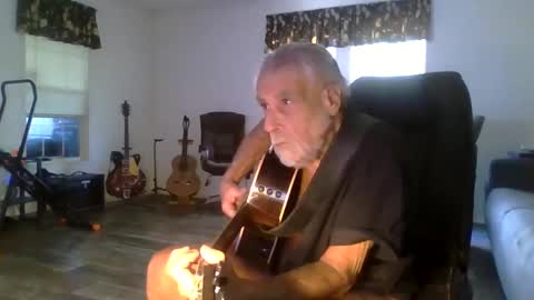 Snapshot of dogluc7 chatting on February 3, 2025, 8:57 pm dogluc7 online show from February 3, 2025, 8:57 pm