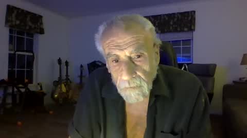 Snapshot of dogluc7 chatting on March 3, 2025, 11:56 pm dogluc7 online show from March 3, 2025, 11:56 pm