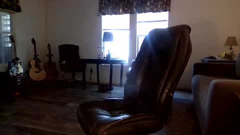 Snapshot of dogluc7 chatting on October 3, 2025, 8:17 pm dogluc7 online show from October 3, 2025, 8:17 pm