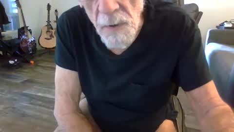 Snapshot of dogluc7 chatting on November 27, 2025, 7:05 pm dogluc7 online show from November 27, 2025, 7:05 pm