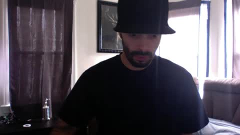 doingmek9 online show from February 27, 2025, 4:21 pm