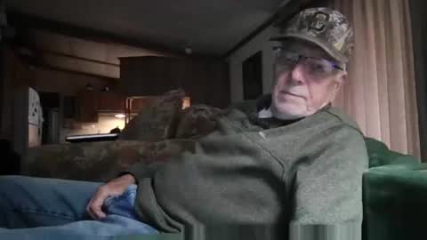 doingmyself69 online show from May 28, 2026, 2:14 pm