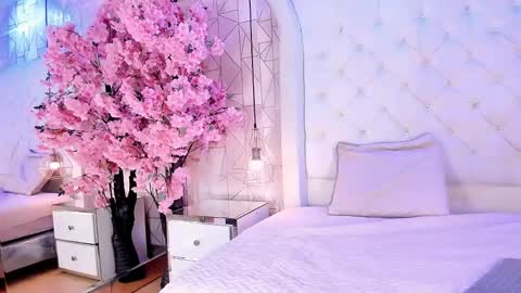 Snapshot of dojameow_1 chatting on June 7, 2026, 4:27 am online show from June 7, 2026, 4:27 am