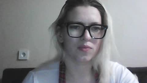 Snapshot of dolce_tempt chatting on January 12, 2026, 8:14 pm dolce_tempt online show from January 12, 2026, 8:14 pm