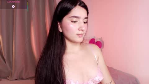 Snapshot of dolceangel__ chatting on October 15, 2025, 5:40 am Blair online show from October 15, 2025, 5:40 am