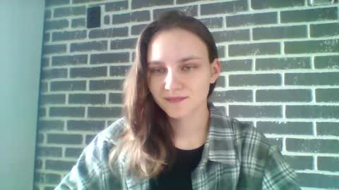 dolcezza_ online show from April 17, 2026, 11:24 am