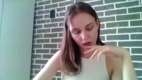 dolcezza_ online show from April 23, 2026, 12:29 pm