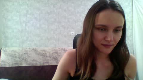 dolcezza_ online show from May 9, 2026, 8:08 am