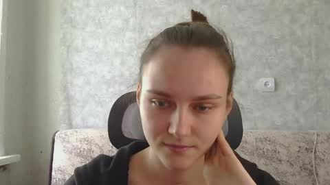 dolcezza_ online show from June 2, 2026, 11:12 am