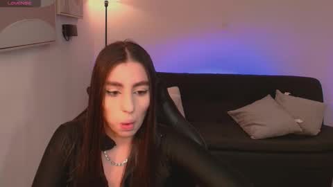 Snapshot of dolcieelliot chatting on October 21, 2025, 9:15 pm Dolcie online show from October 21, 2025, 9:15 pm