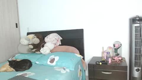 Snapshot of doll_and_sex chatting on February 6, 2025, 2:44 am Auro and Santiago online show from February 6, 2025, 2:44 am