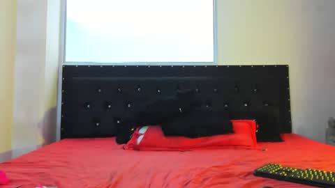 C E L E S T E  online show from September 11, 2025, 6:19 pm